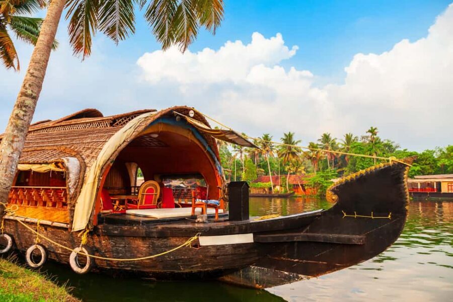 Alleppey / Alappuzha Houseboat Day Cruise with Lunch: Cochin - Price and value: what you’re paying for at about $155