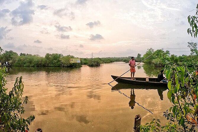 Full Day Canoe Cruise with Village Life and Local Food - Canoe + Shikkara: Two Boats, Two Moods on the Same Backwaters Route