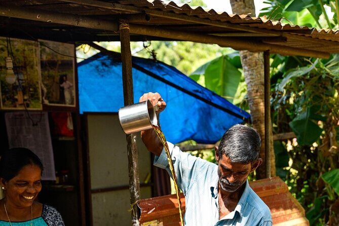 Half-Day Eco Punting and Village Backwater Cruise from Cochin - Banana-leaf vegetarian lunch: food that connects you to place