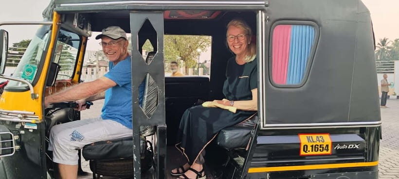 Kochi: Local Sightseeing Tuk-Tuk Tour - Food Breaks: Banana Chips and Coconut Water Done the Local Way