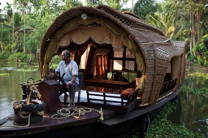 Kochi Private Tour: Overnight Alleppey Backwaters Luxury Houseboat Cruise - Key things that make this Kochi to Alappuzha houseboat cruise special